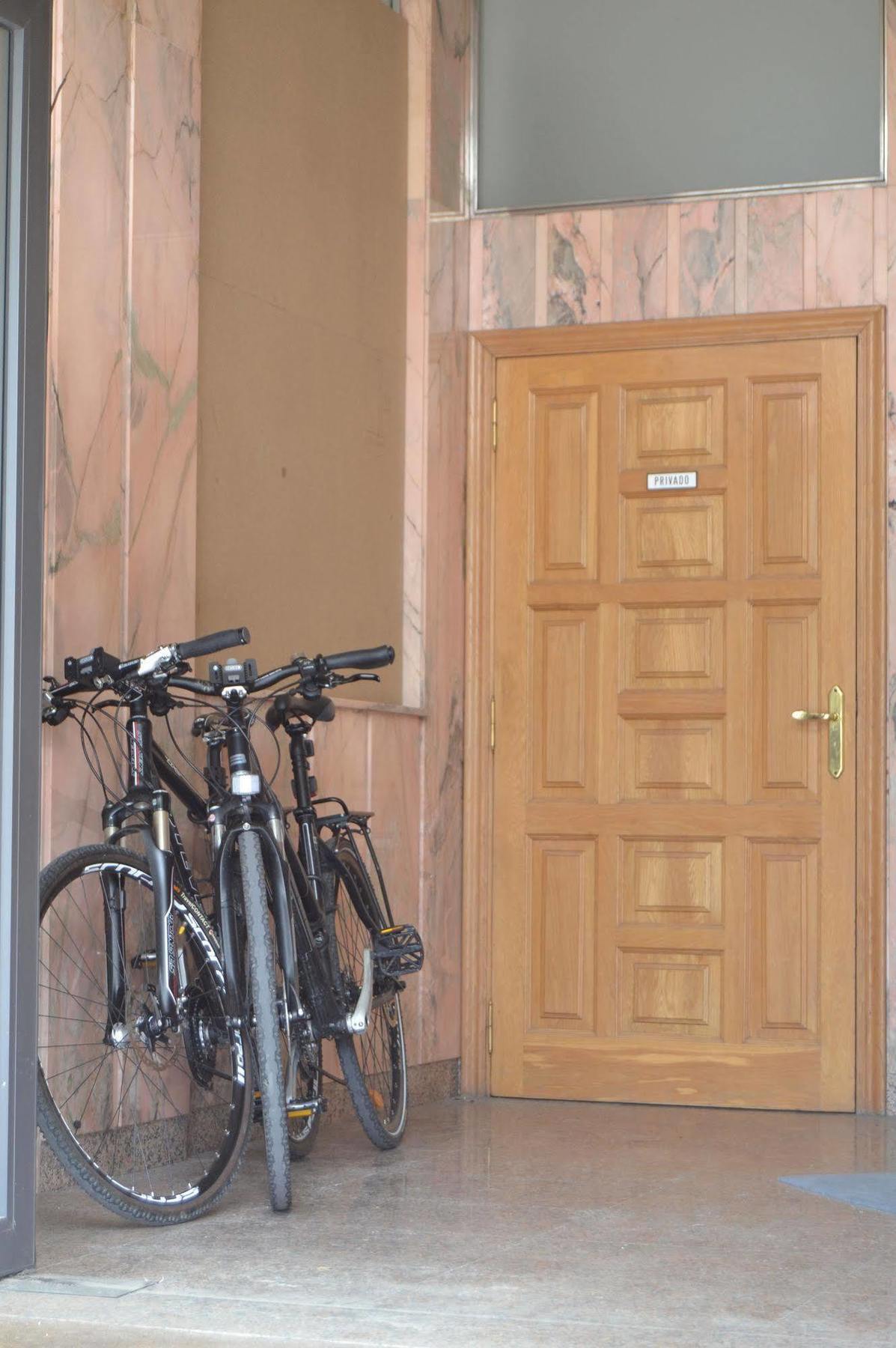 Duerming Villa De Sarria Hotel Exteriör bild